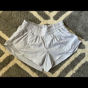 Lululemon White Hotty Shorts, low rise, 2.5”, Size 4.